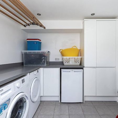 Family-Friendly Retreat Between Beach & Mountains Tremadog エクステリア 写真