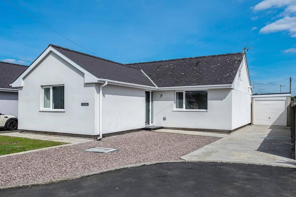 Family-Friendly Retreat Between Beach & Mountains Tremadog エクステリア 写真